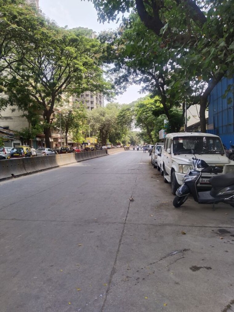  Parking, dadar west 1.5 Bedroom 550 Sq.Ft. Apartment In Dadar West Mumbai 10375860
