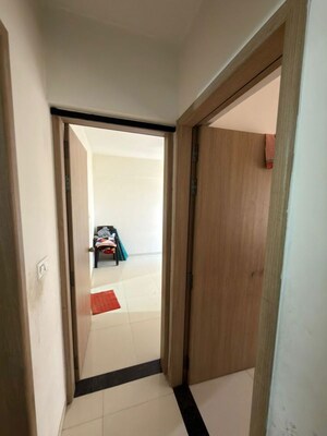 Room in 3 BHK Apartment at Kohinoor CHS, Pimpri – for Rent
