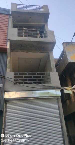  Shop For Sale in New Colony
