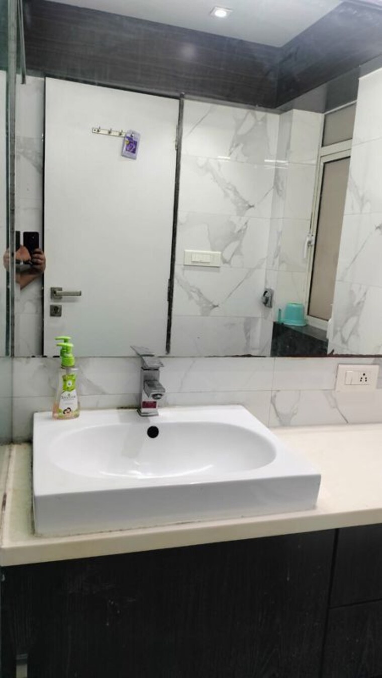 Bathroom, lok-sarita 2 Bedroom 800 Sq.Ft. Apartment In Andheri East Mumbai 10376234