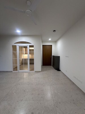 Room in 3.5 BHK Apartment at Byrathi – for Rent