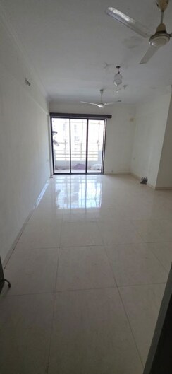3 BHK + Extra Room Apartment For Rent in Saha Arcade