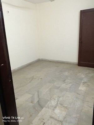 Room in 4 BHK Builder Floor at Panchsheel Vihar – for Rent