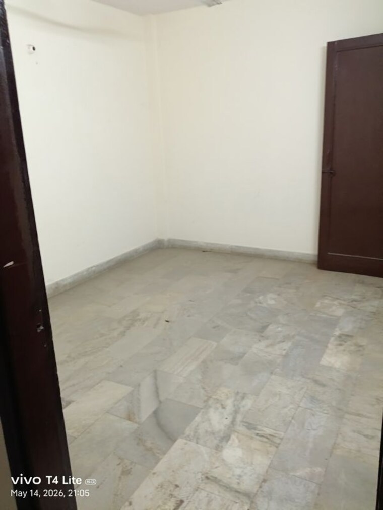 Room, panchsheel vihar 4 Bedroom 120 Sq.Yd. Builder Floor In Panchsheel Vihar Delhi 10376309