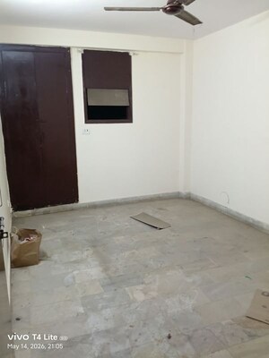 Room in 4 BHK Builder Floor at Panchsheel Vihar – for Rent