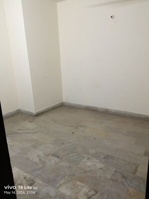 Room in 4 BHK Builder Floor at Panchsheel Vihar – for Rent