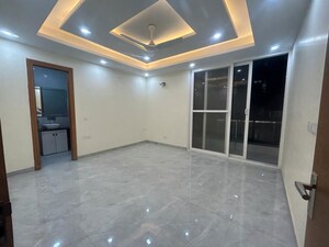 Room in 4 BHK Builder Floor at Sushant Lok 2, Sector 57 – for Sale