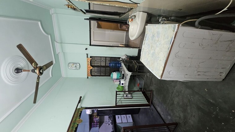 Dining area, dilshad garden 2.5 Bedroom 900 Sq.Ft. Apartment In Dilshad Garden Delhi 10376318