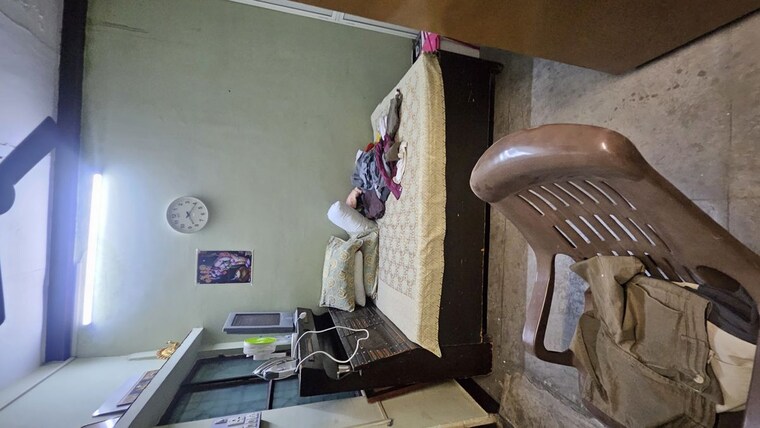 Bedroom, dilshad garden 2.5 Bedroom 900 Sq.Ft. Apartment In Dilshad Garden Delhi 10376318