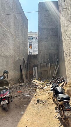 Plot For Sale in Surat Nagar