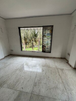 Room in 2 BHK Apartment at Kalpataru Yugdharma, Malad West – for Rent