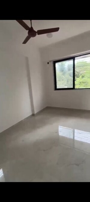 Room in 2 BHK Apartment at Sunteck Avenue 2, Goregaon West – for Rent