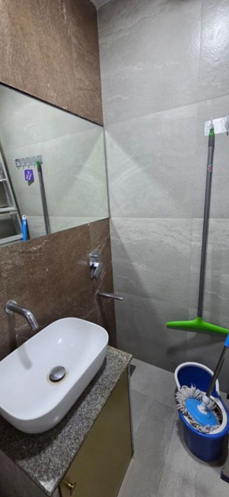 Bathroom, chembur Commercial Office Space 422 Sq.Ft. In Chembur Mumbai 10376063