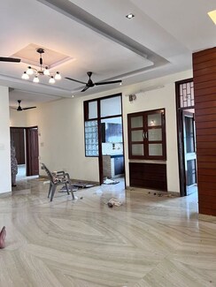 3 BHK + Pooja Room Builder Floor For Rent in RWA Apartments Sector 50