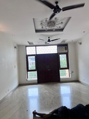 Living Room in 3 BHK Builder Floor at RWA Apartments Sector 50, Sector 50 – for Rent
