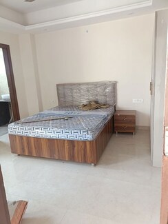 1 RkBuilder Floor For Rent in Sector 52