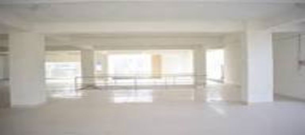 Showroom For Rent in Elgin