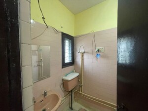 Bathroom in 4 BHK Apartment at Sector 7 Dwarka – for Rent
