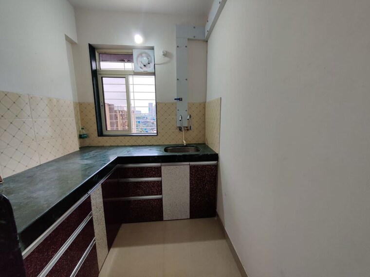 Kitchen, malad east 1 Bedroom 400 Sq.Ft. Apartment In Malad East Mumbai 10376472