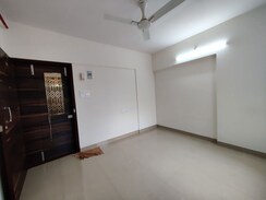 1 BHK Apartment For Rent in Malad East