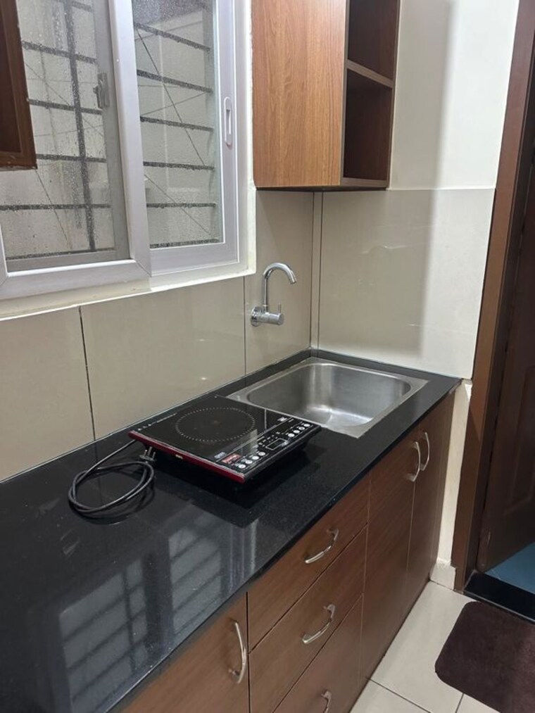 Kitchen, high grounds Studio 350 Sq.Ft. Penthouse In High Grounds Bangalore 10376398
