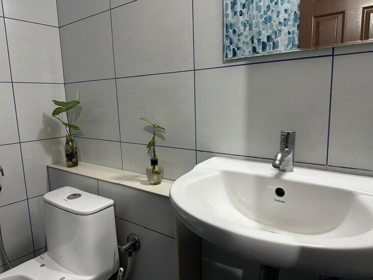 Attached Bathroom, high grounds Studio 350 Sq.Ft. Penthouse In High Grounds Bangalore 10376398