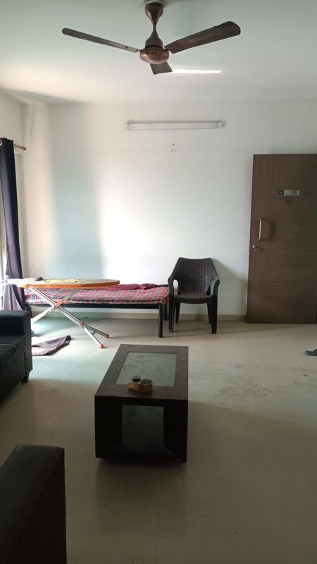 2 BHK + Pooja Room 950 Sq.Ft. Apartment in Panama Silver Stone