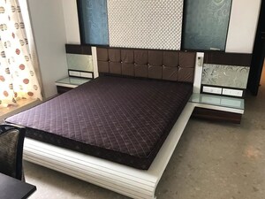 Bedroom in 4 BHK Apartment at Lake Front Solitaire, Powai – for Sale
