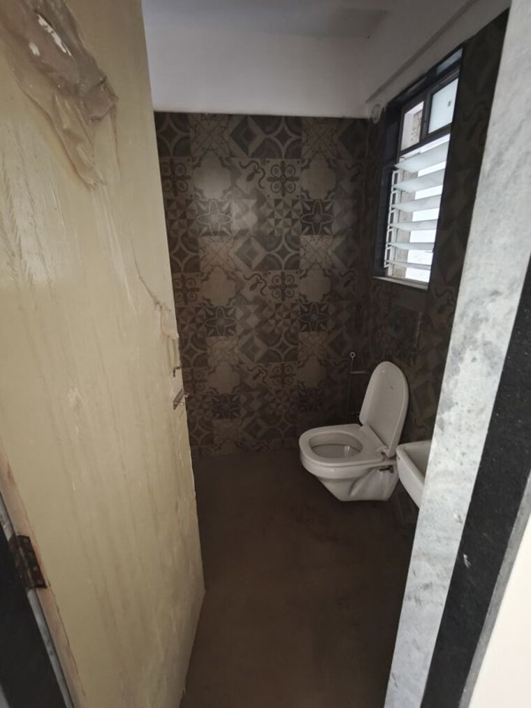 Bathroom, alliance-fortuna-blue 1 Bedroom 415 Sq.Ft. Apartment In Lower Parel Mumbai 10376559