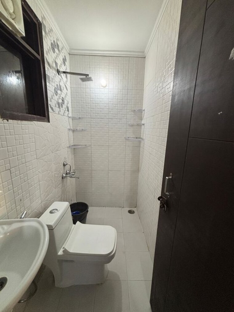 Bathroom, mehrauli 1 Bedroom 500 Sq.Ft. Builder Floor In Mehrauli Delhi 10376536
