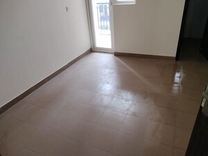 Room in 4 BHK Apartment at Orris Aster Court Premier, Sector 85 – for Rent