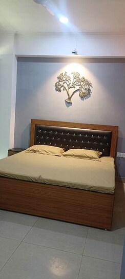 2 BHK Apartment For Rent in Gaur City 6th Avenue