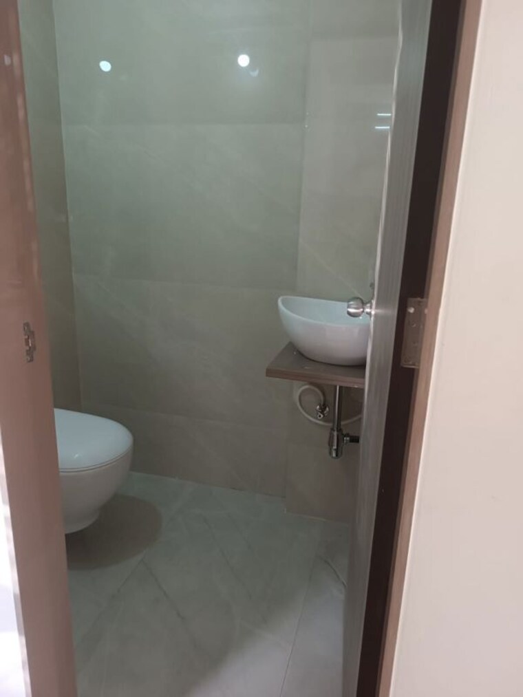 Bathroom, puranik-city 1 Bedroom 450 Sq.Ft. Apartment In Kasarvadavali Thane 10376669