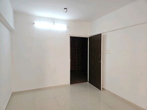 Room in 1 BHK Apartment at Siddharth Residency Chembur, Chembur – for Sale