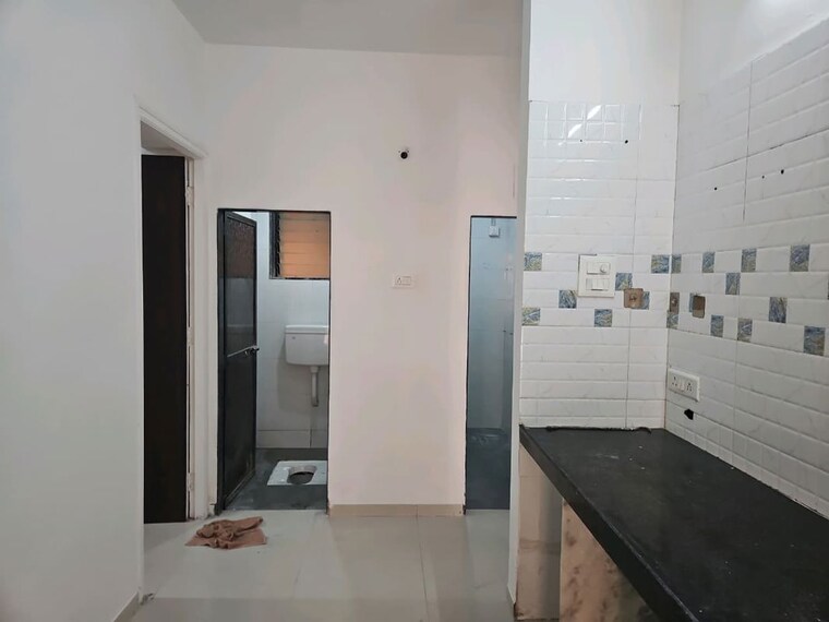 Bathroom, siddharth-residency-chembur 1 Bedroom 500 Sq.Ft. Apartment In Chembur Mumbai 10376673