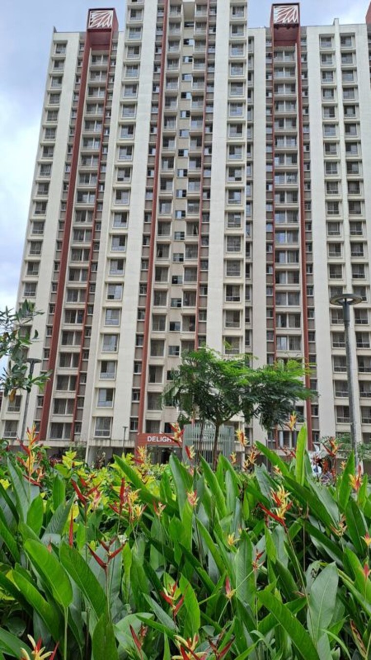 Exterior View, dosti-greater-thane 1 Bedroom 319 Sq.Ft. Apartment In Kalher Thane 9424157