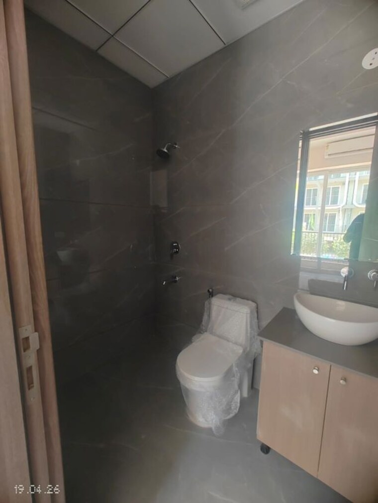 Bathroom, m3m-antalya-hills 3 Bedroom 1500 Sq.Ft. Apartment In Sector 79 Gurgaon 10376677