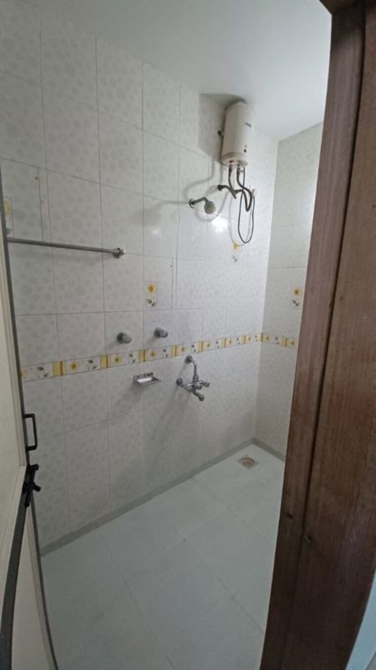 Bathroom, baner 1 Bedroom 650 Sq.Ft. Apartment In Baner Pune 10376702