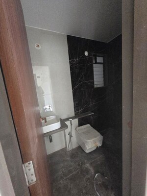 Bathroom in 2 BHK Apartment at Jaydeep And Gami Evara, Chembur – for Sale