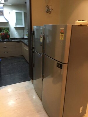 Furnished Amenities in 3 BHK Builder Floor at Defence Colony – for Rent