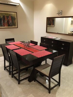 Team Area in 3 BHK Builder Floor at Defence Colony – for Rent
