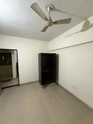 Room in 2 BHK Apartment at Pristine Allure, Kharadi – for Rent