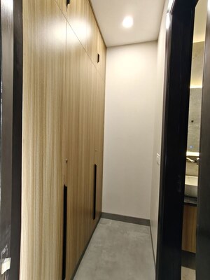 Building Lobby in 1 BHK Builder Floor at Ansal Sushant Lok I, Sector 43 – for Rent