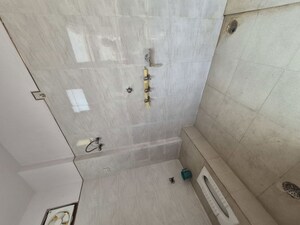 Bathroom in 1.5 BHK Builder Floor at Mayur Vihar – for Rent