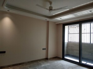 Room in 4 BHK Builder Floor at Saket – for Rent
