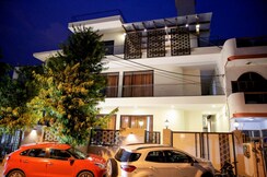 4 BHK + Pooja Room,Servant Room,Study Room,Store Room Builder Floor For Sale in Sector 28