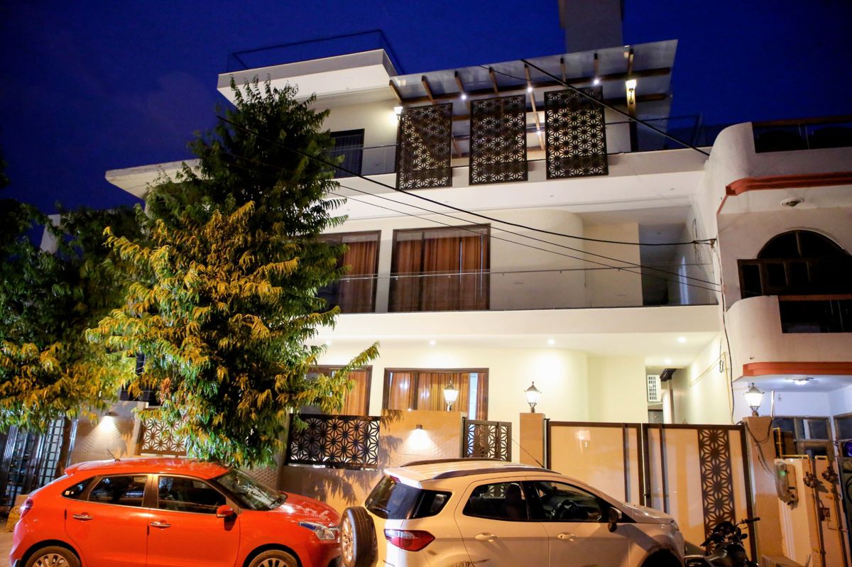 4 BHK + Pooja Room,Servant Room,Study Room,Store Room Builder Floor For Sale in Sector 28