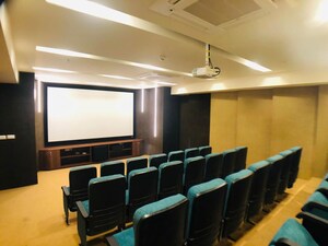 Team Area in 3 BHK Apartment at High Grounds – for Rent