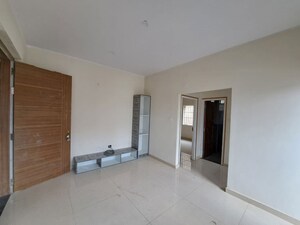 Room in 1 BHK Builder Floor at Hrbr Layout – for Rent