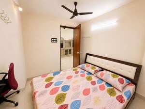 Bedroom in 2 BHK Apartment at Andheri West – for Rent